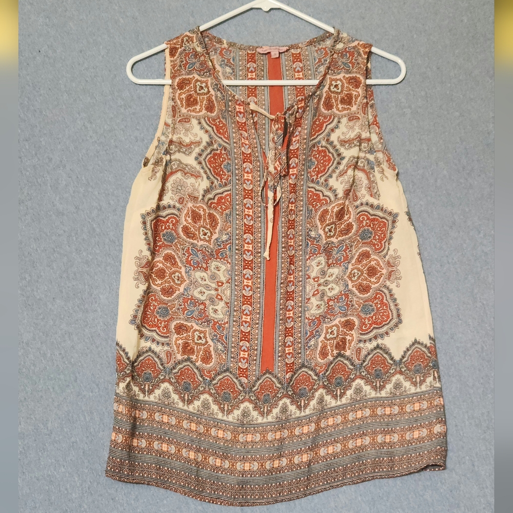 Rose & Rhyme sleeveless paisley print blouse. Size small